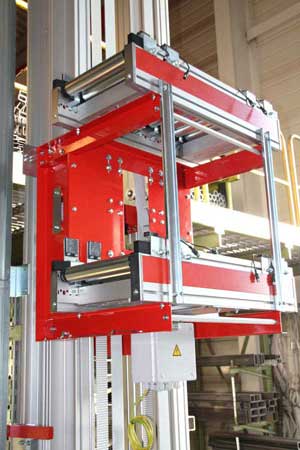Piece goods vertical conveyors ( box lifts ) of the RBS Förderanlagen GmbH / Gelnhausen
