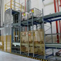 Vertical pallet conveyor / Paletten Etagenlift 09